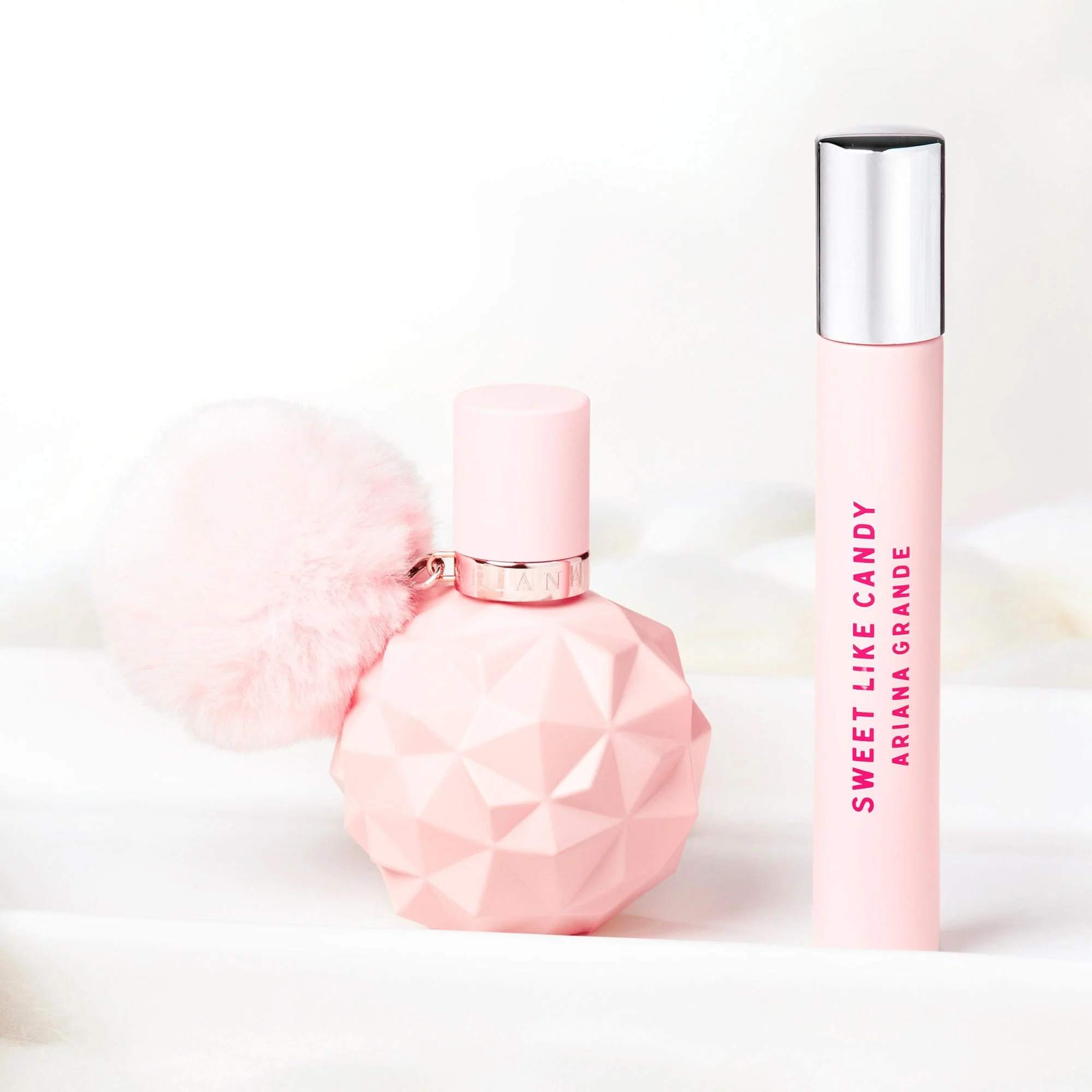 Ariana Grande Sweet Like Candy Eau De Parfum 30ml & Spray Pen 10ml Gift Set - Image 2