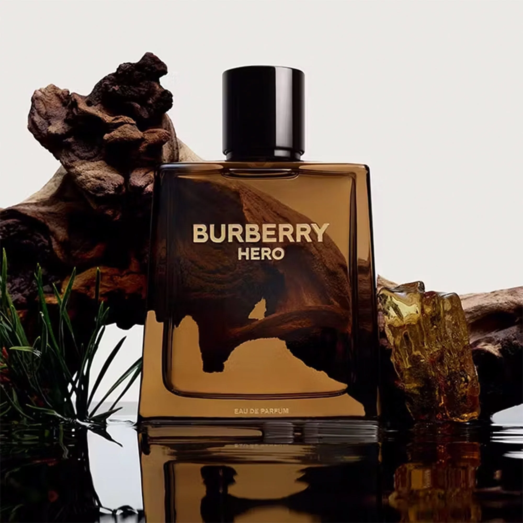 Burberry Hero Eau De Parfum 50ml Spray - Image 2