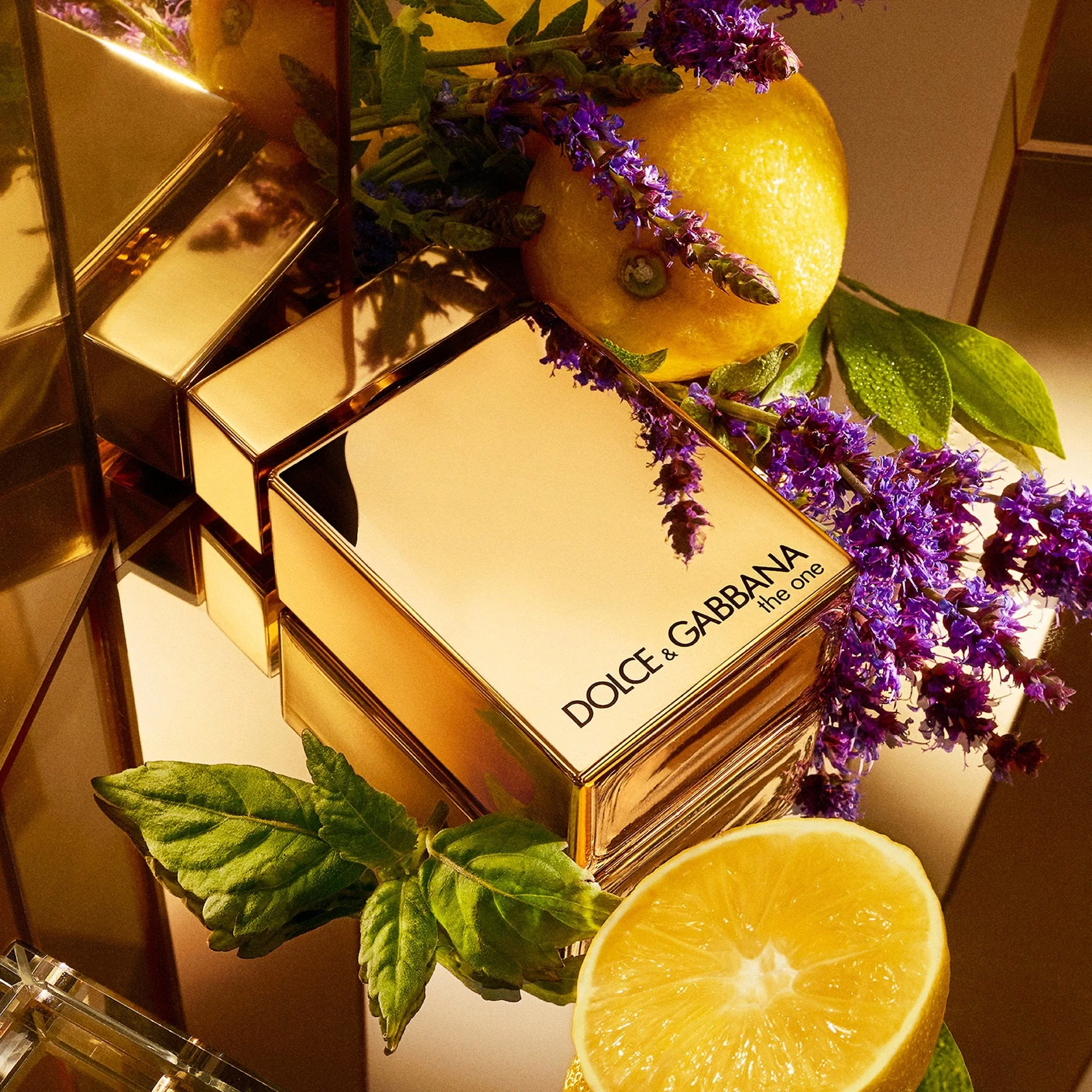 Dolce & Gabbana The One Gold Eau De Parfum Intense 50ml Spray - Image 3