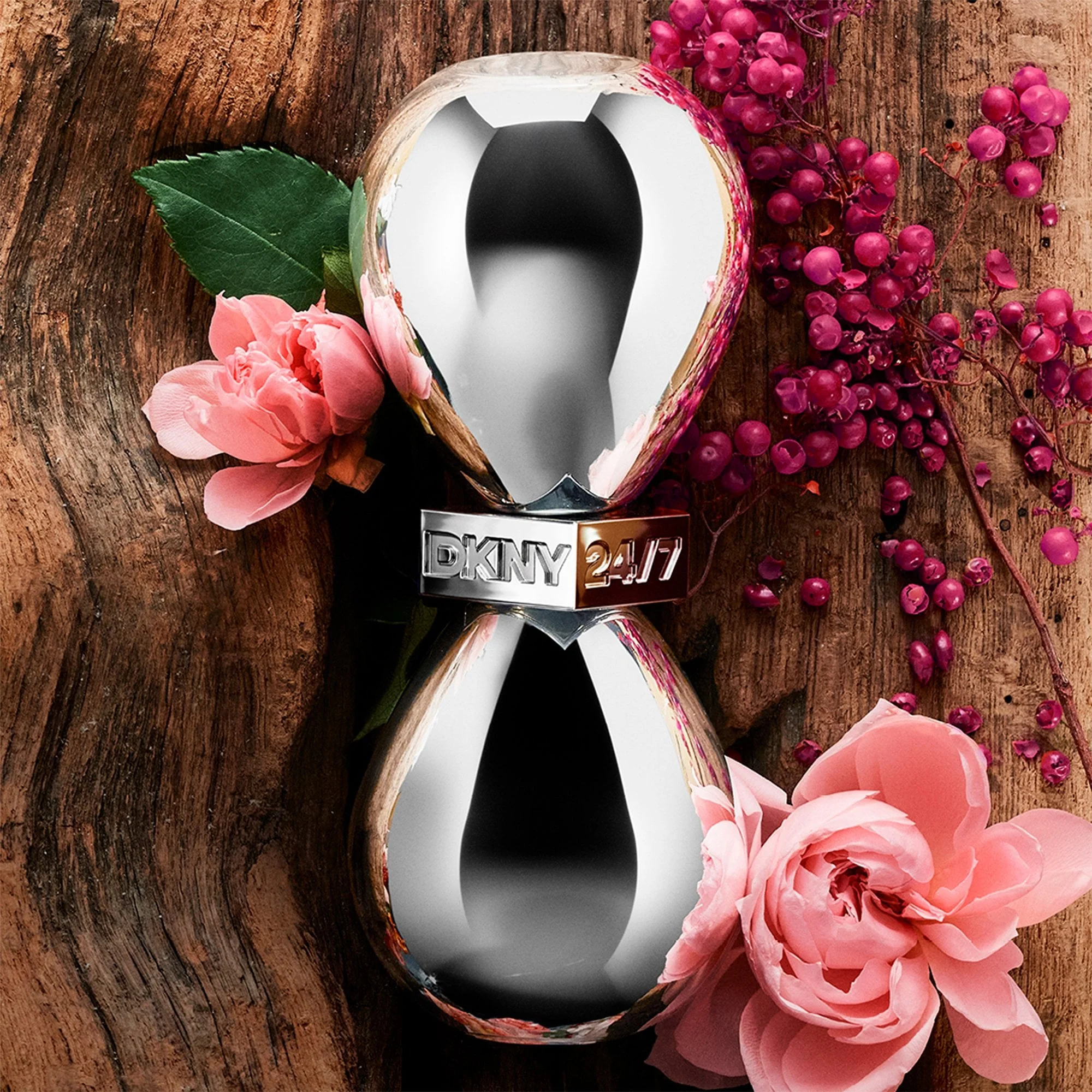 DKNY 24/7 Eau De Parfum 30ml Spray - Image 3