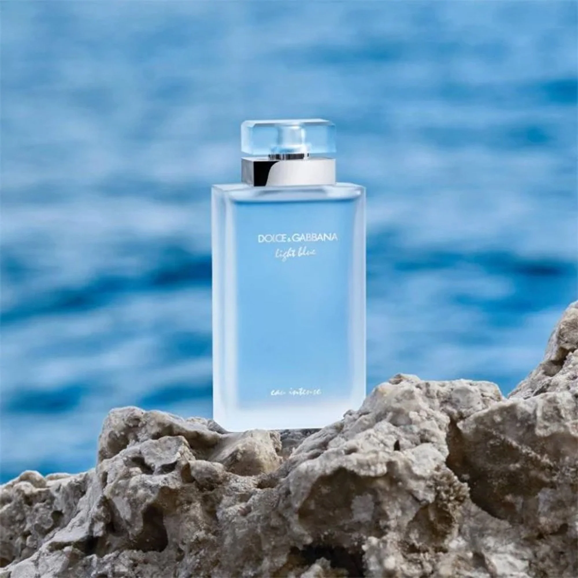 Dolce & Gabbana Light Blue Eau Intense Eau De Parfum 50ml Spray - Image 3