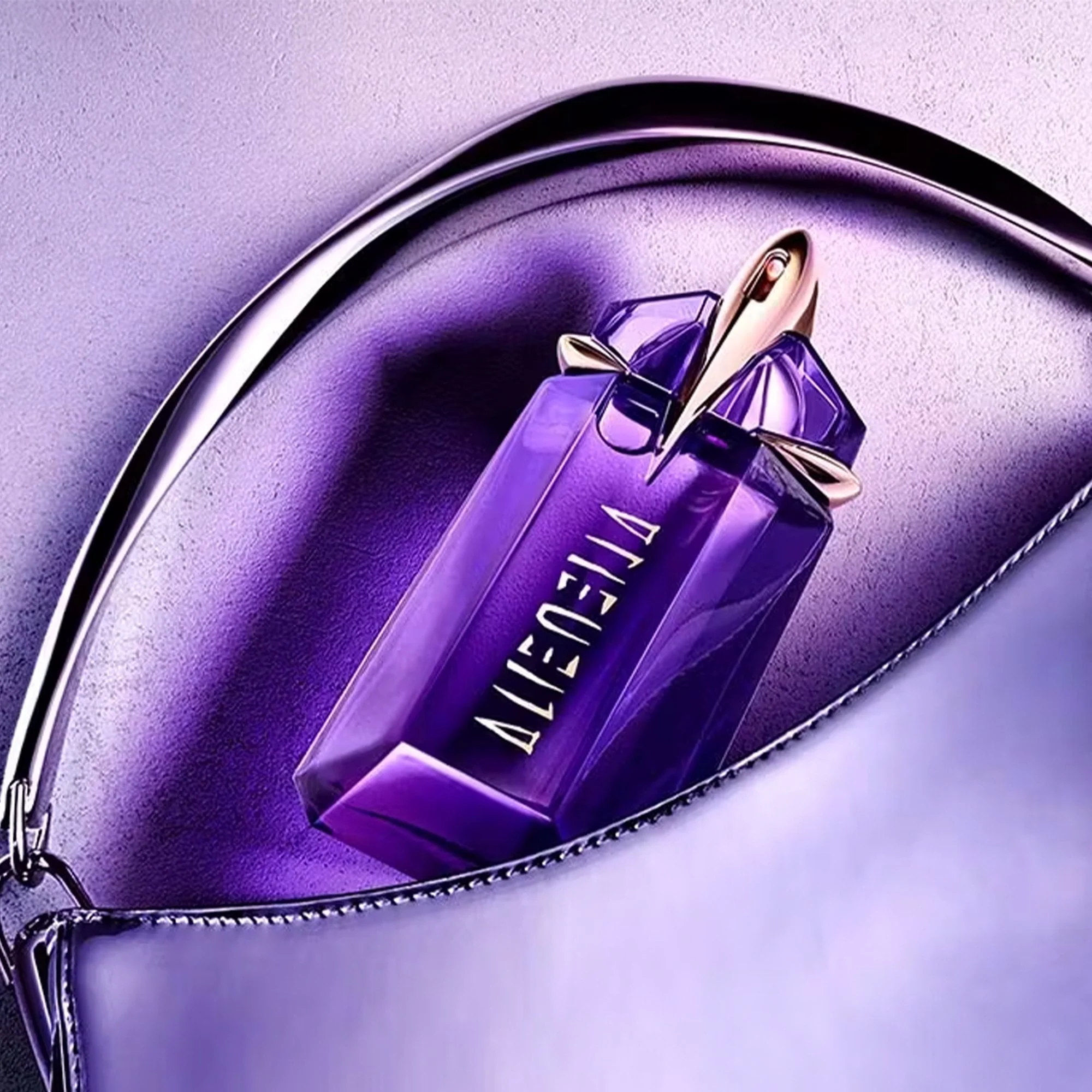 Mugler Alien Eau De Parfum 90ml Spray - Image 3