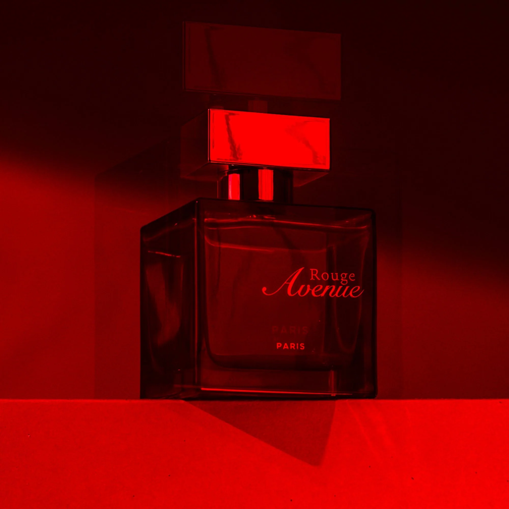 Paris Bleu Rouge Avenue Eau De Parfum 100ml Spray - Image 5