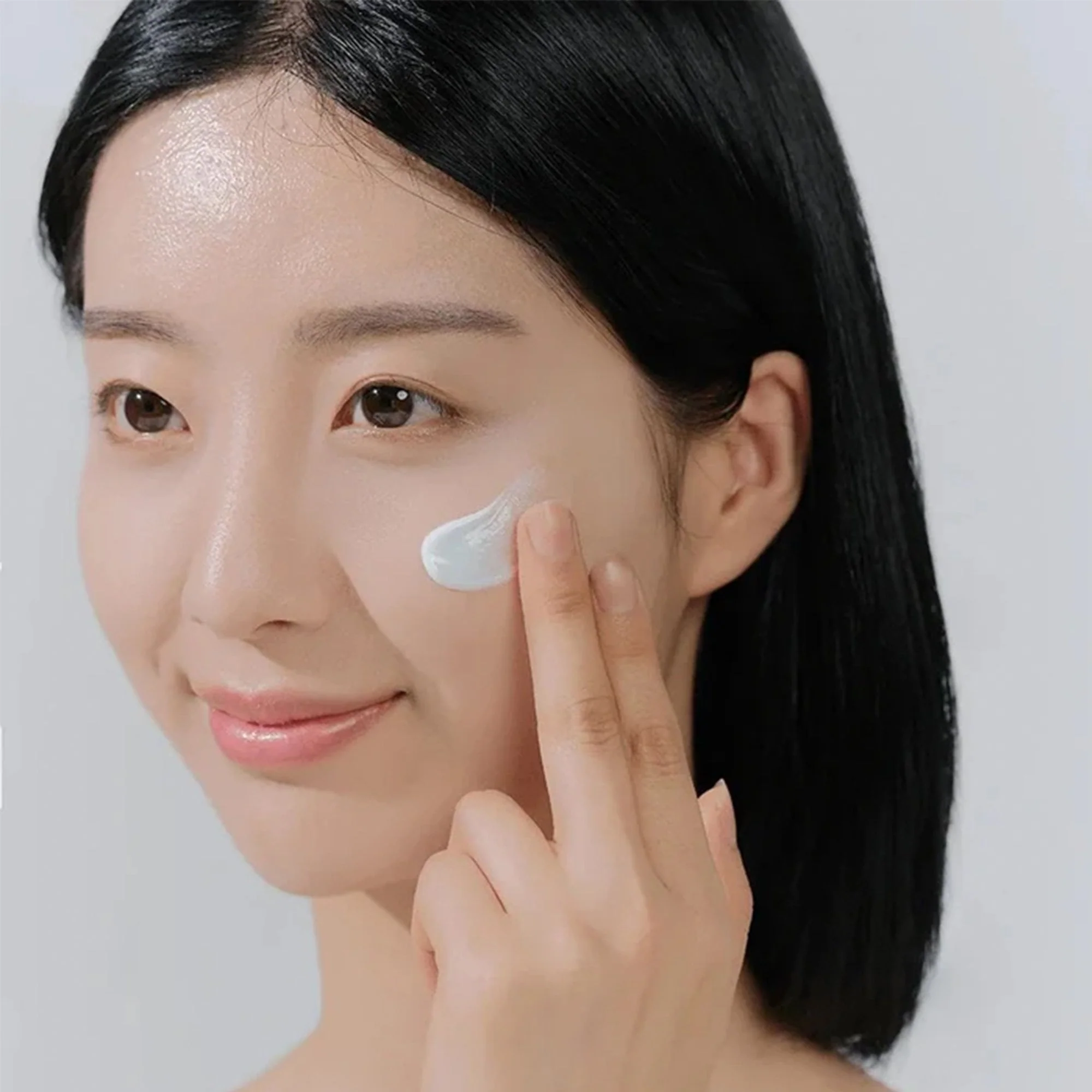 Skin1004 Madagascar Centella Hyalu-Cica Water-Fit SPF50+ 50ml Pump - Image 4