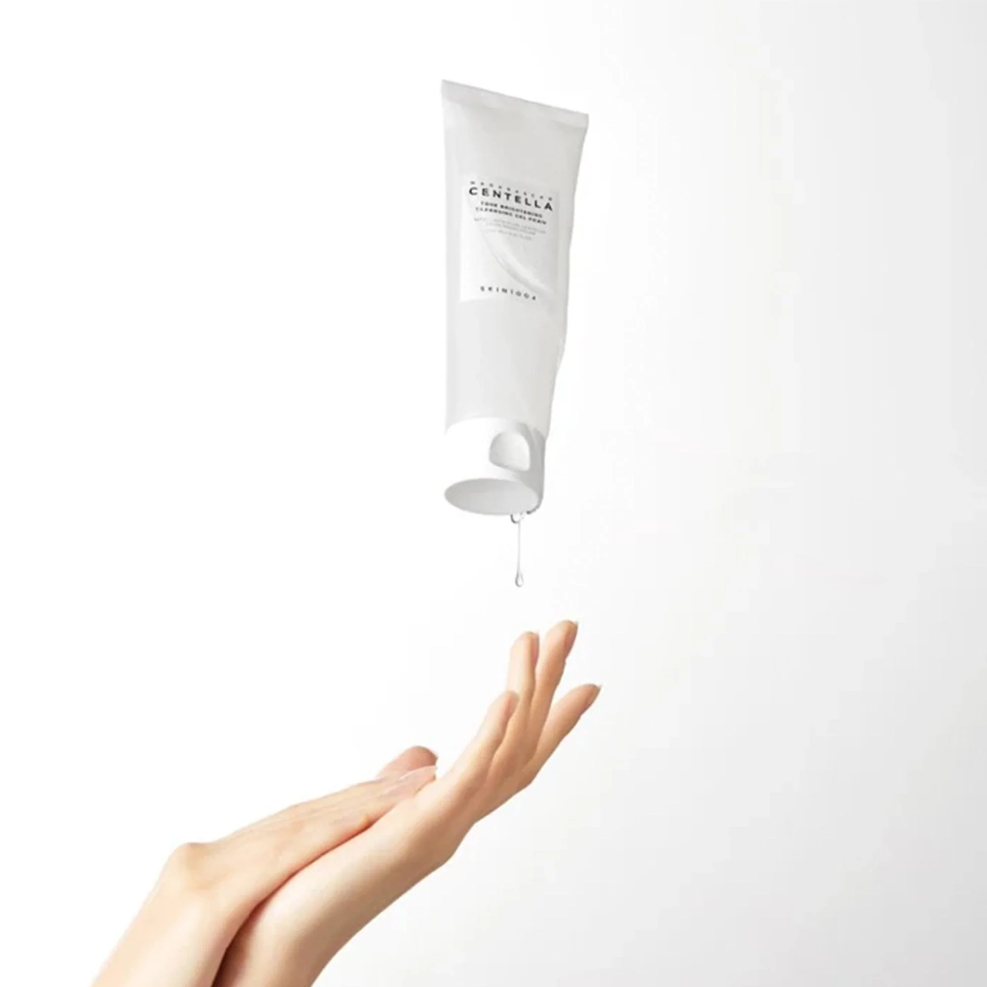 Skin1004 Madagascar Centella Tone Brightening Cleansing Gel Foam 125ml Tube - Image 3