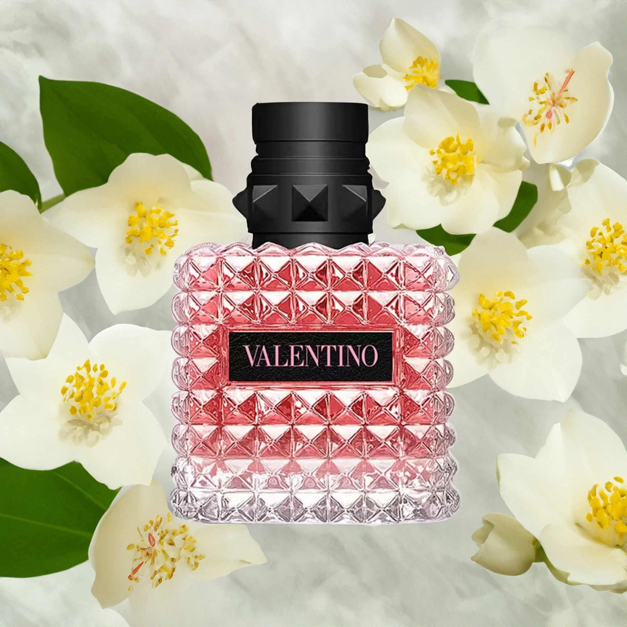 Valentino Born in Roma Donna Eau De Parfum 30ml Spray - Image 2